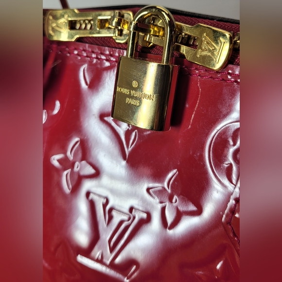 Louis Vuitton pink/red Vernis Alma PM with Lock & Key🔥 - Picture 4 of 12
